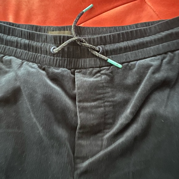 Scotch and soda corduroy shorts size XL - Picture 7 of 11